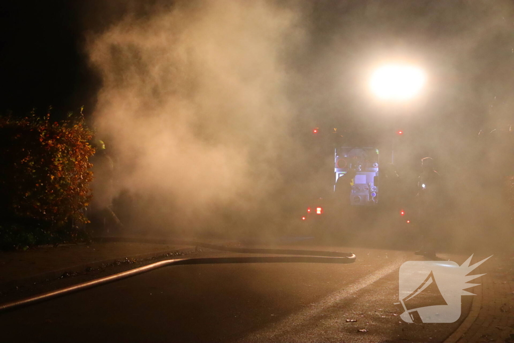 Veel rookontwikkeling bij brand in ondergrondse container