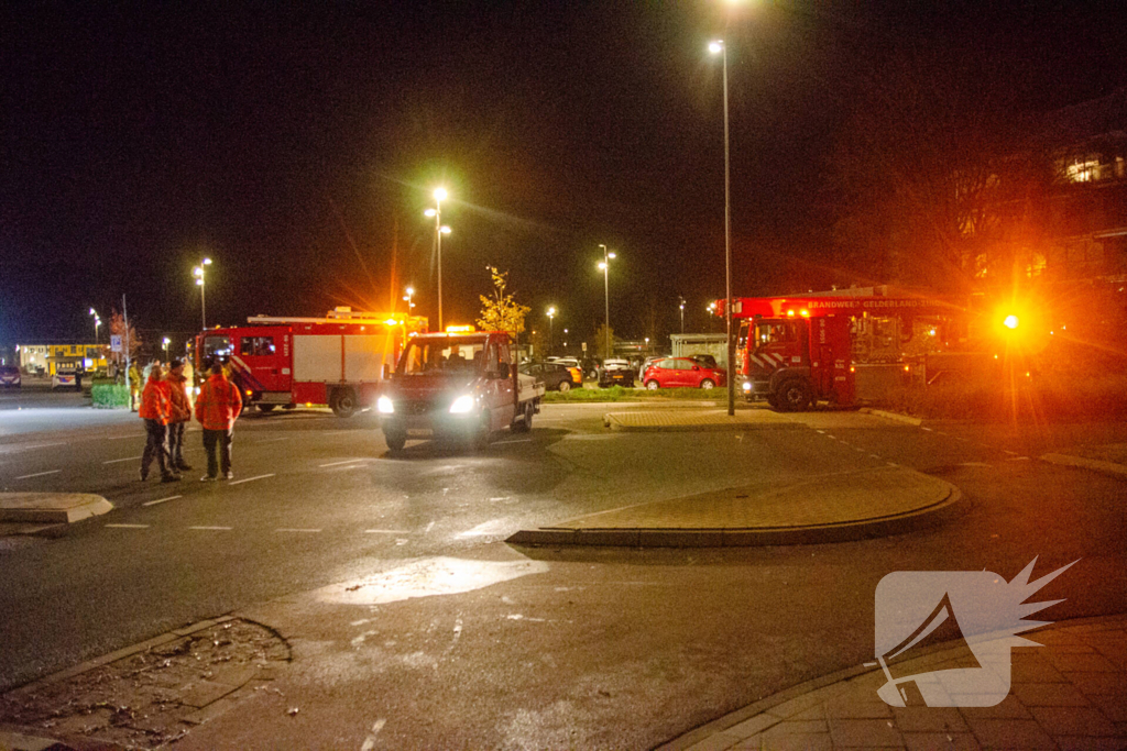 Supermarkt ontruimd en vol rook door brand