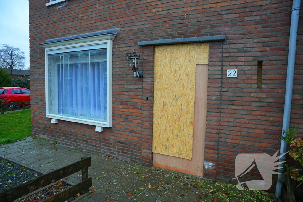 Nachtelijke explosie in woonhuis zorgt voor flinke schade