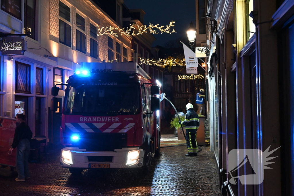 Keukenbrand in hamburgerrestaurant