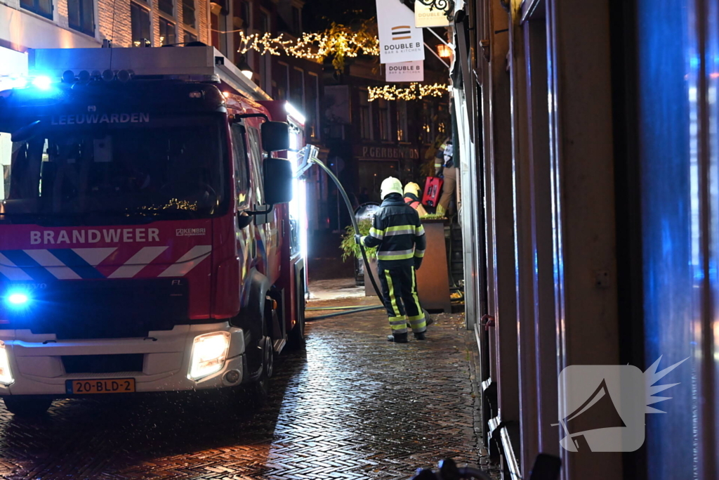 Keukenbrand in hamburgerrestaurant