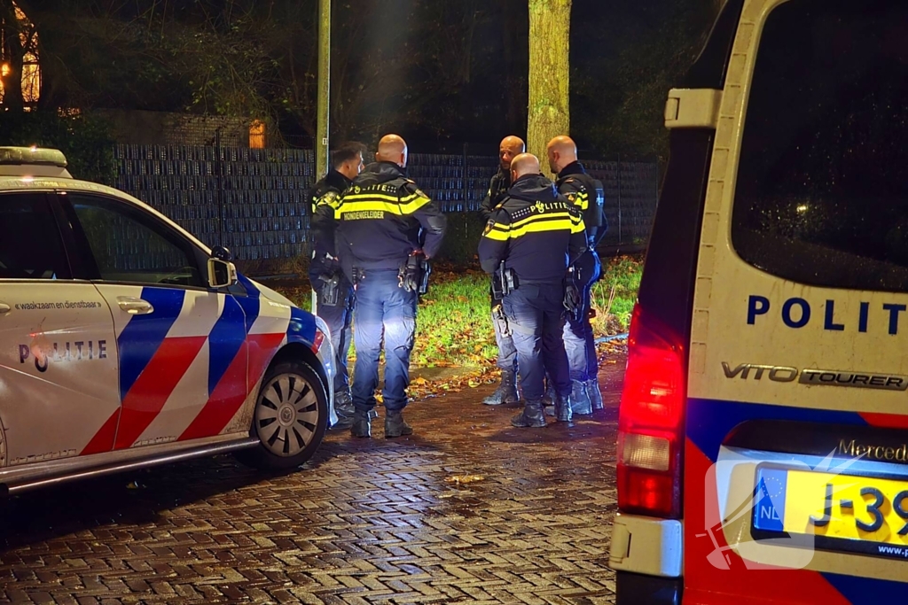 Zoektocht naar verdachte na overval melding