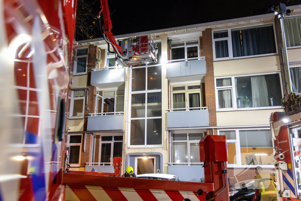 Portiekflat ontruimd wegens brand