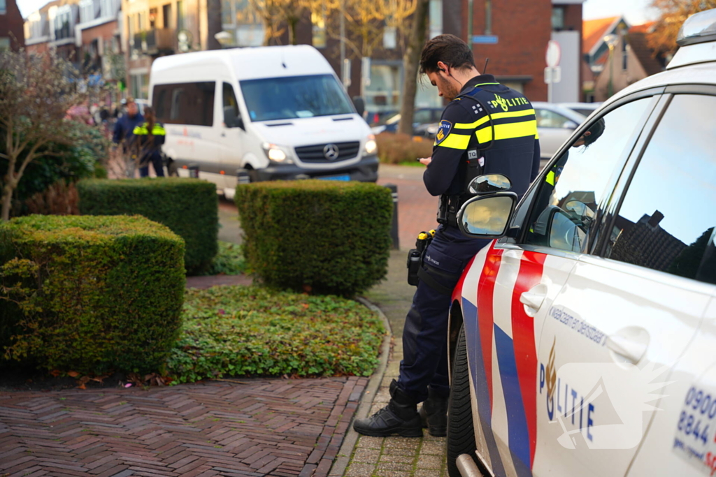 Boze weggebruiker dreigt en belaagt taxichauffeuse