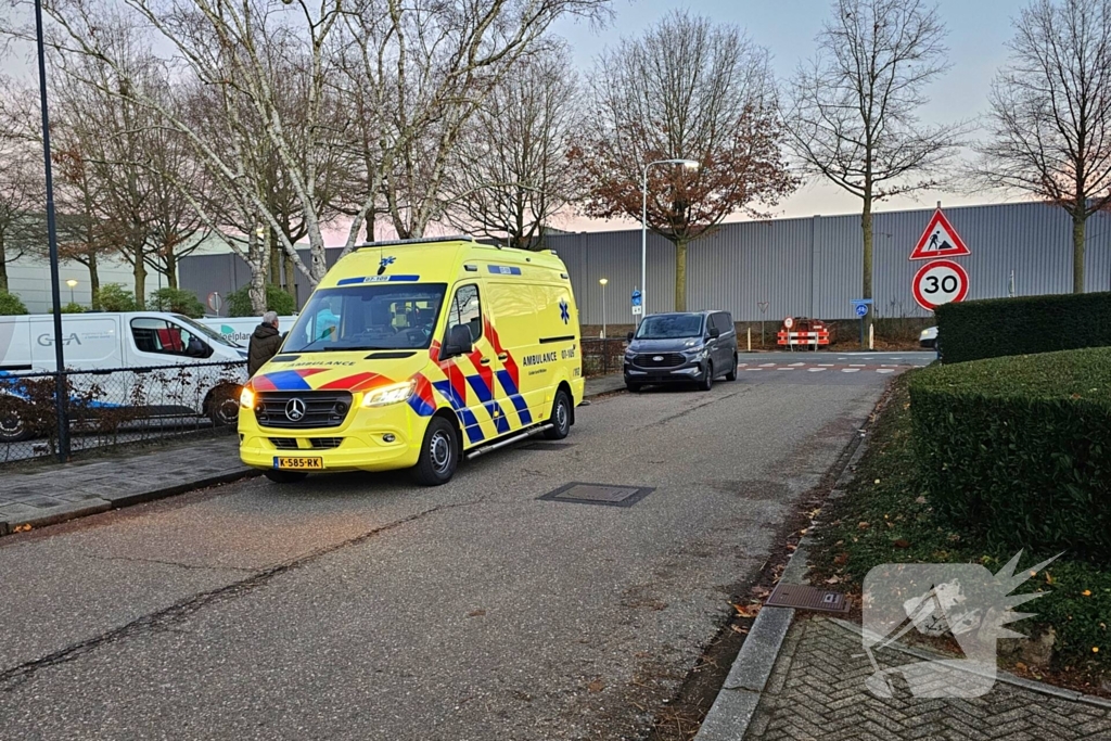 Fietser aangereden door bestuurder van bestelbus