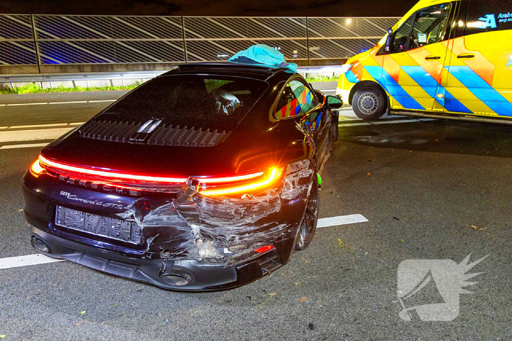 Peperdure bolide met prijskaart van 220 000 crasht