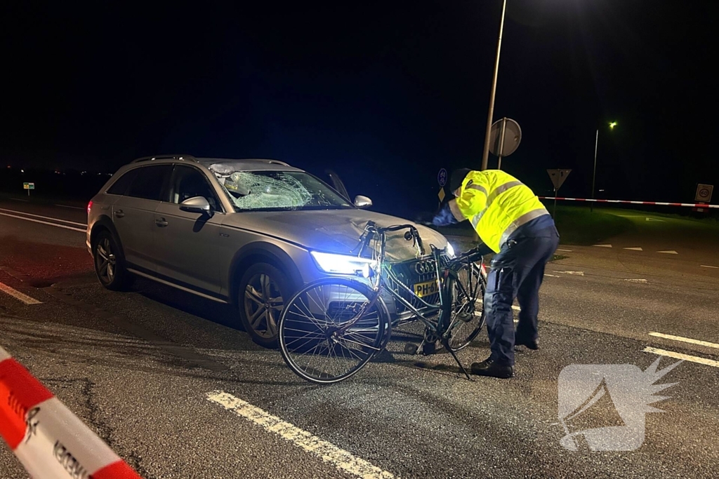 Persoon zwaargewond bij aanrijding met auto