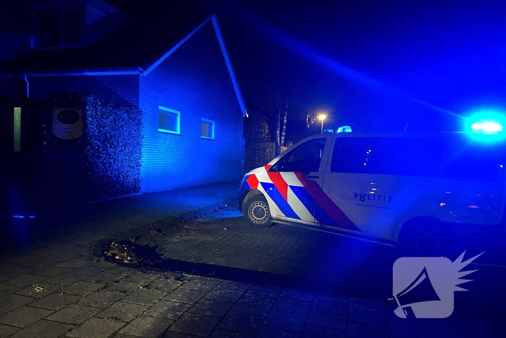 Persoon neergestoken op straat