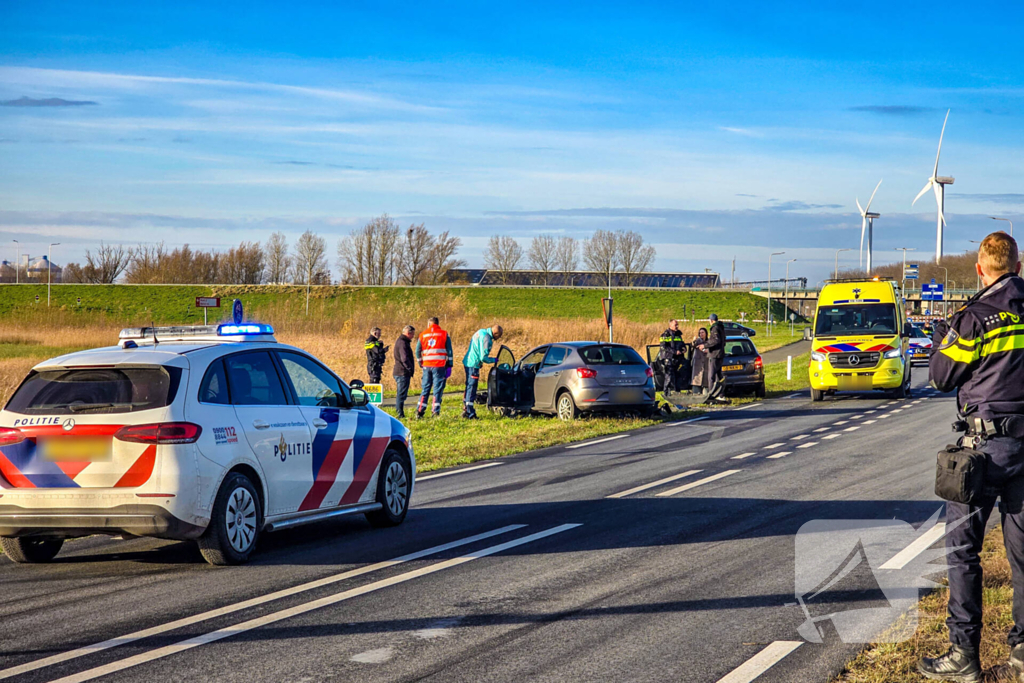 Toevallig passerende ambulance meldt frontale aanrijding