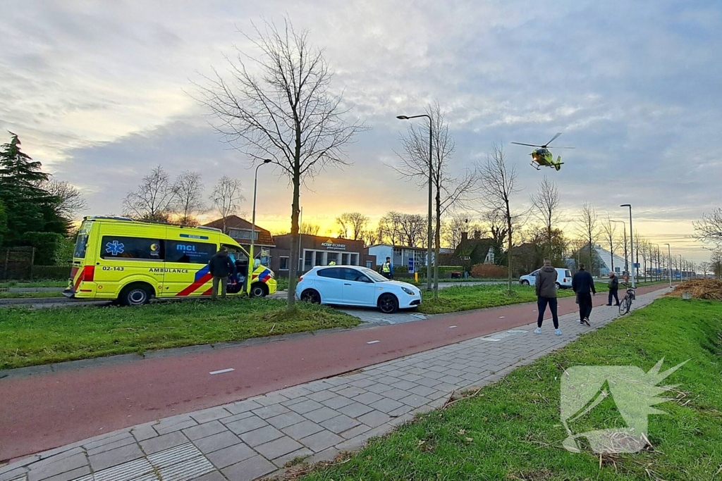 Voetganger zwaargewond bij aanrijding met personenauto