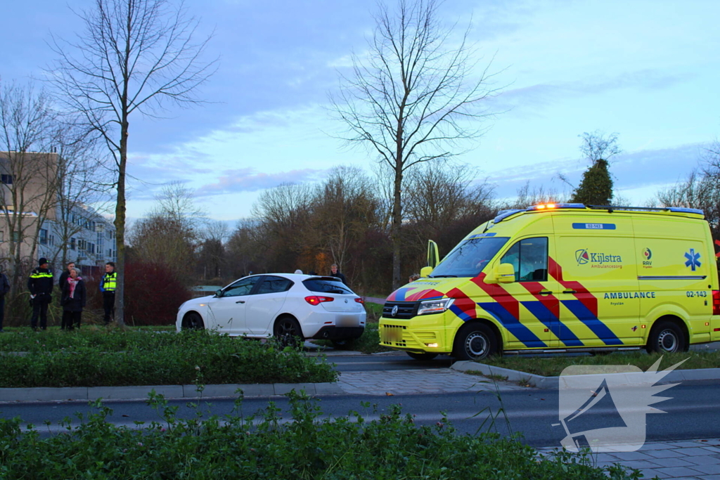 Voetganger zwaargewond bij aanrijding met personenauto