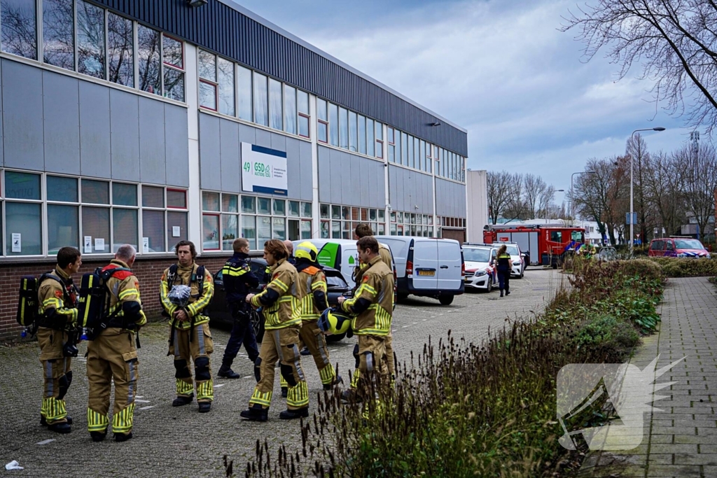 Brandweer doet onderzoek naar vreemde lucht