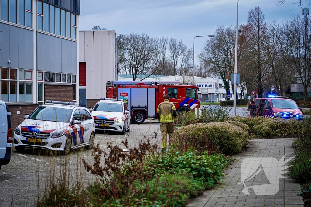 Brandweer doet onderzoek naar vreemde lucht