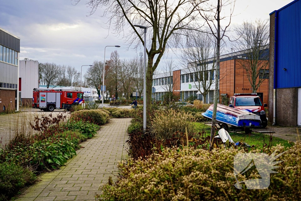 Brandweer doet onderzoek naar vreemde lucht