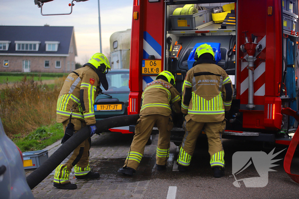 Gasflessen ontploft bij brand op tuindersvereniging