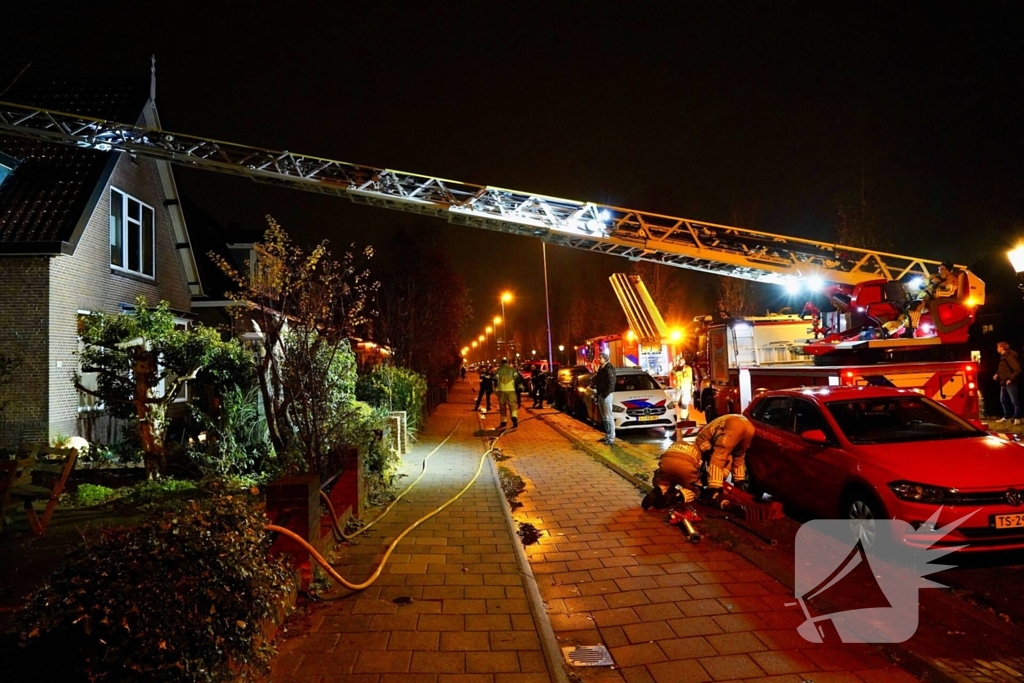 Brandweer druk met brand in woning