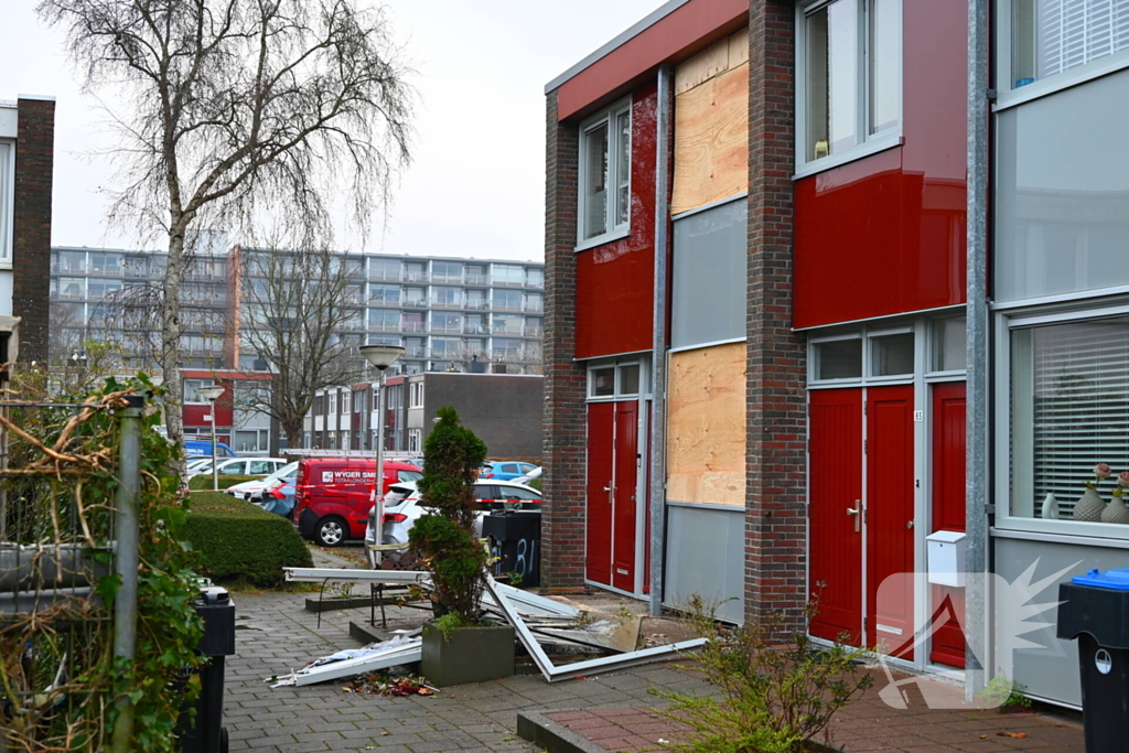 Woning dichtgetimmerd na nachtelijk explosie