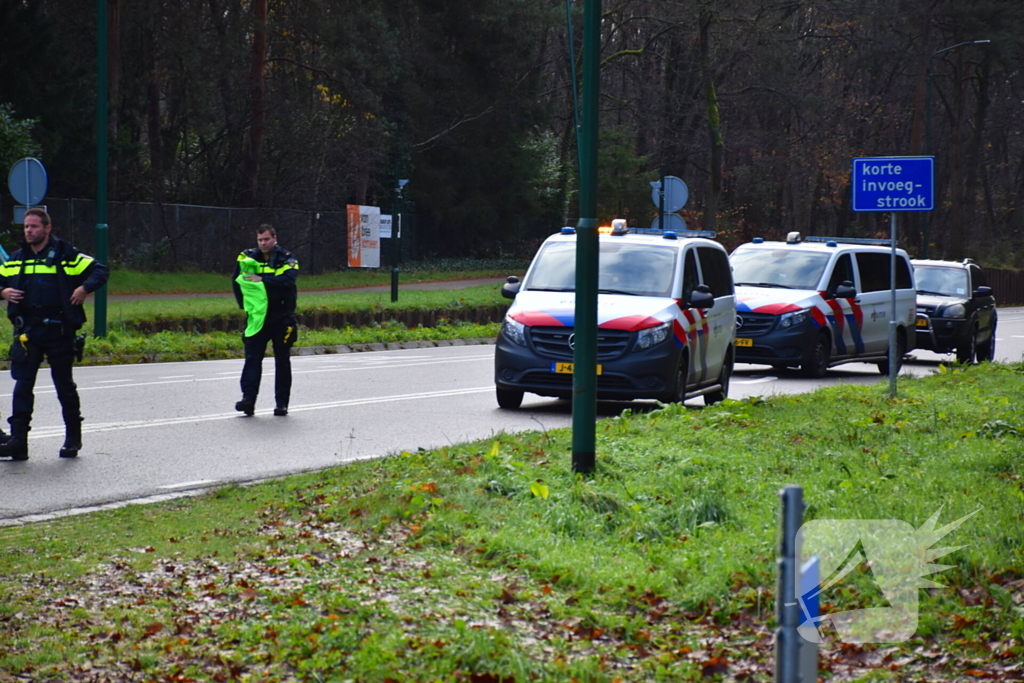 Motorrijder zwaargewond bij botsing met auto