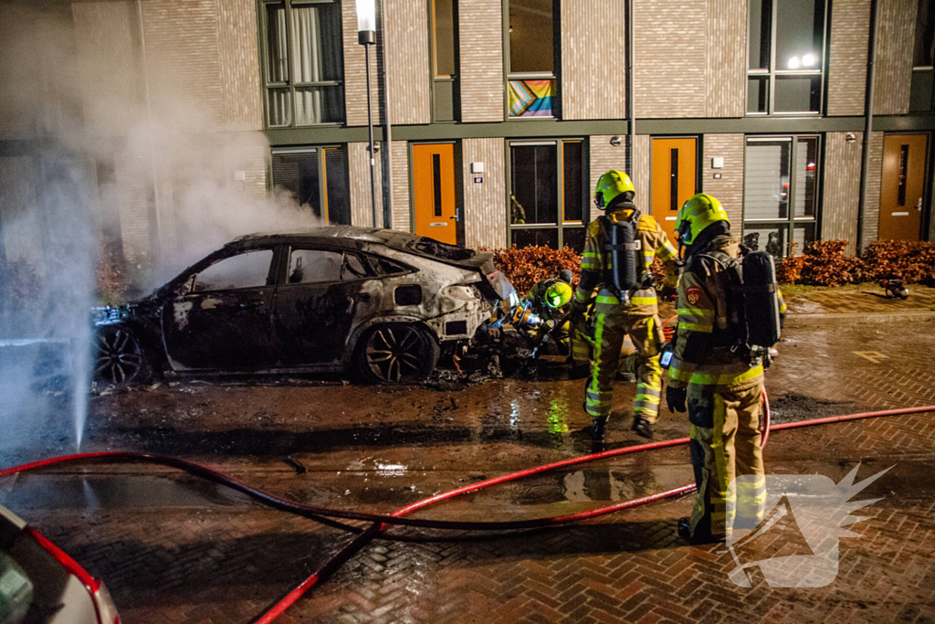 Auto volledig uitgebrand