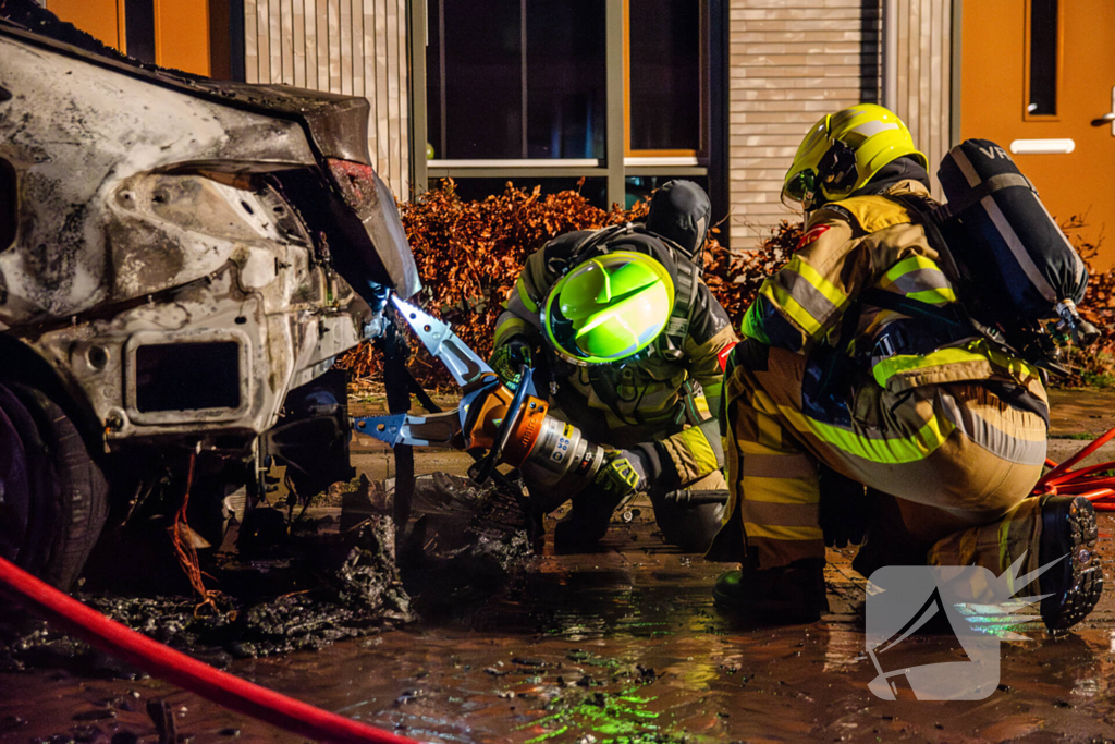 Auto volledig uitgebrand