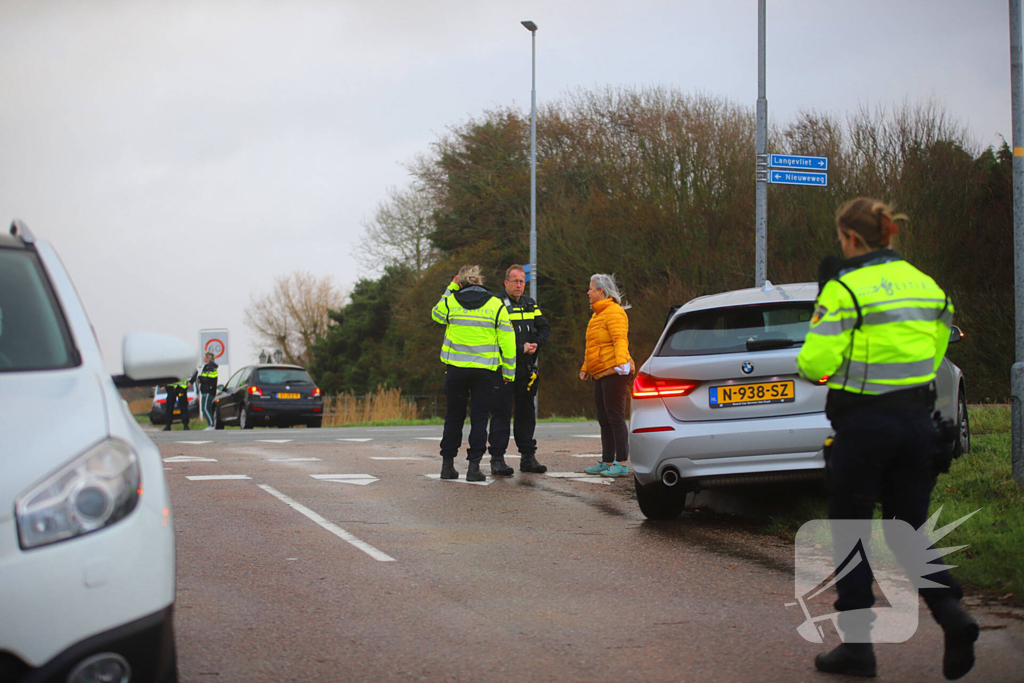 Twee voertuigen afgesleept na aanrijding op kruising