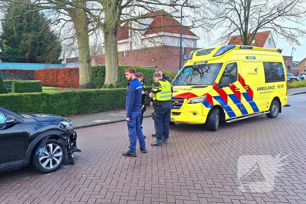 Forse schade bij aanrijding tussen twee voertuigen