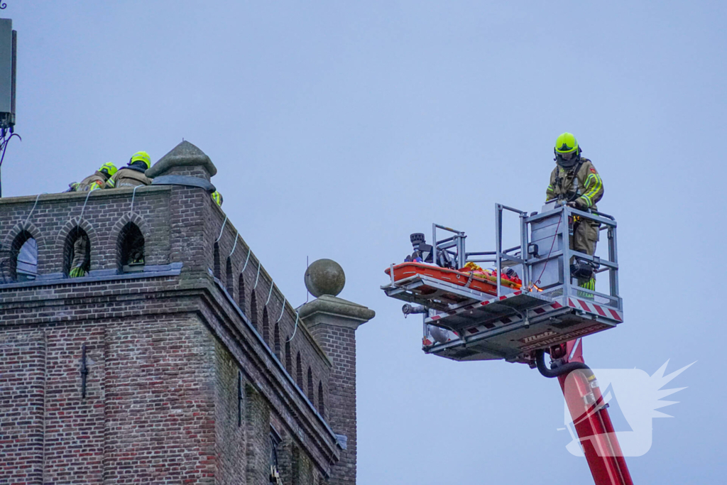 Hulpdiensten groots ingezet voor persoon die in kerktoren valt