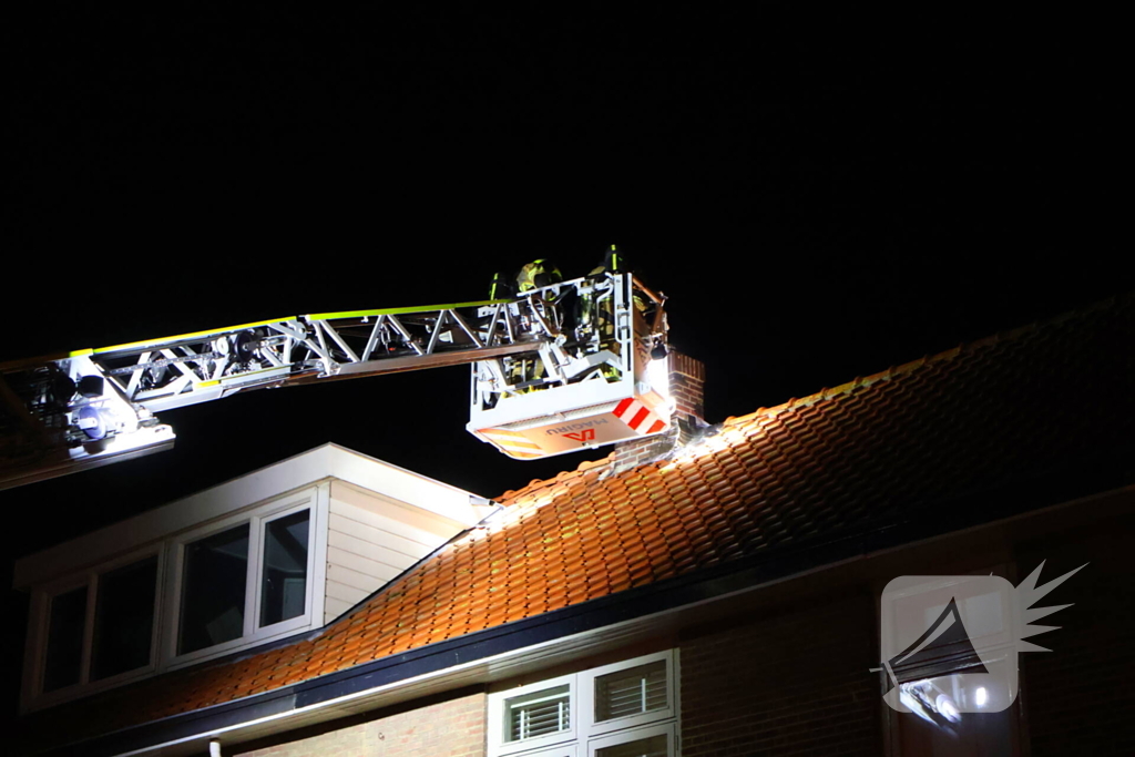 Brandweer druk met schoorsteenbrand