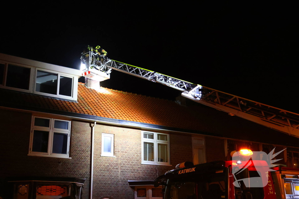 Brandweer druk met schoorsteenbrand