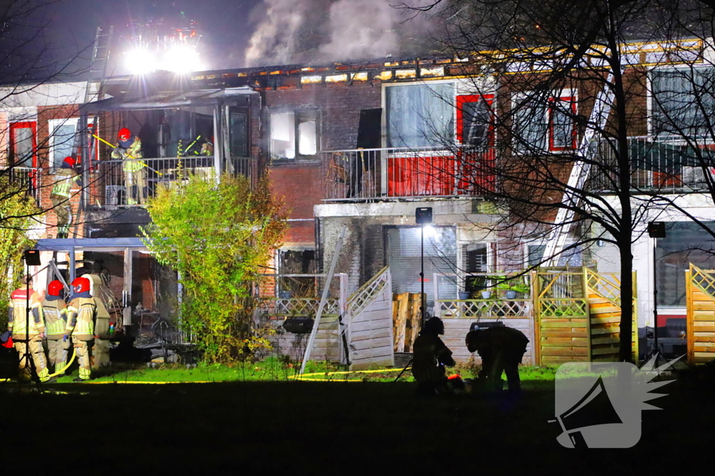 Persoon naar ziekenhuis door woningbrand