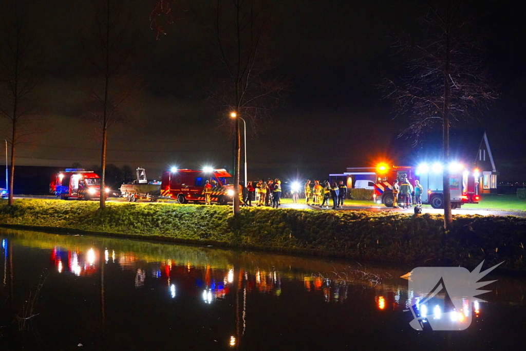 Twee inzittenden overleden nadat auto te water raakt