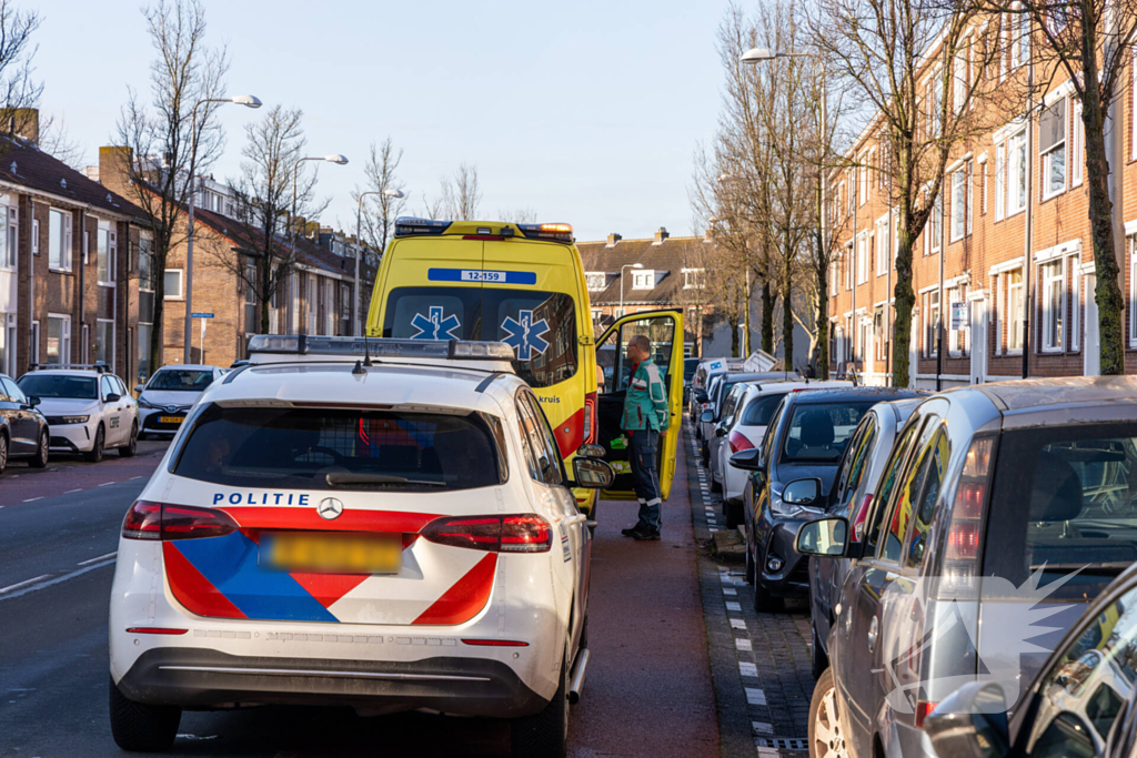 Man gewond na val val uit raam