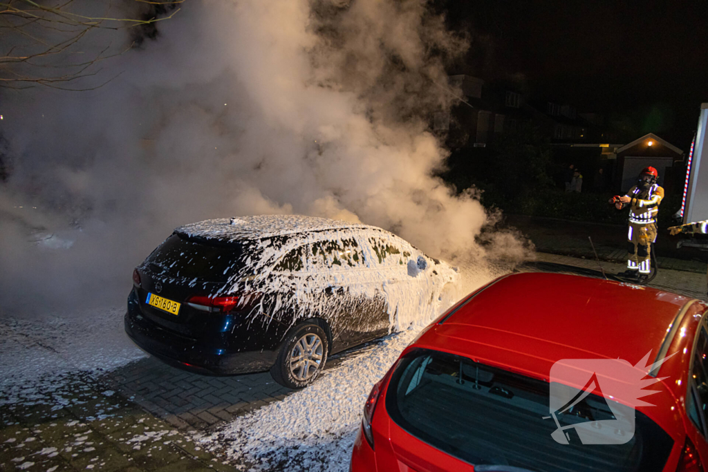 Brandweer ingezet voor autobrand