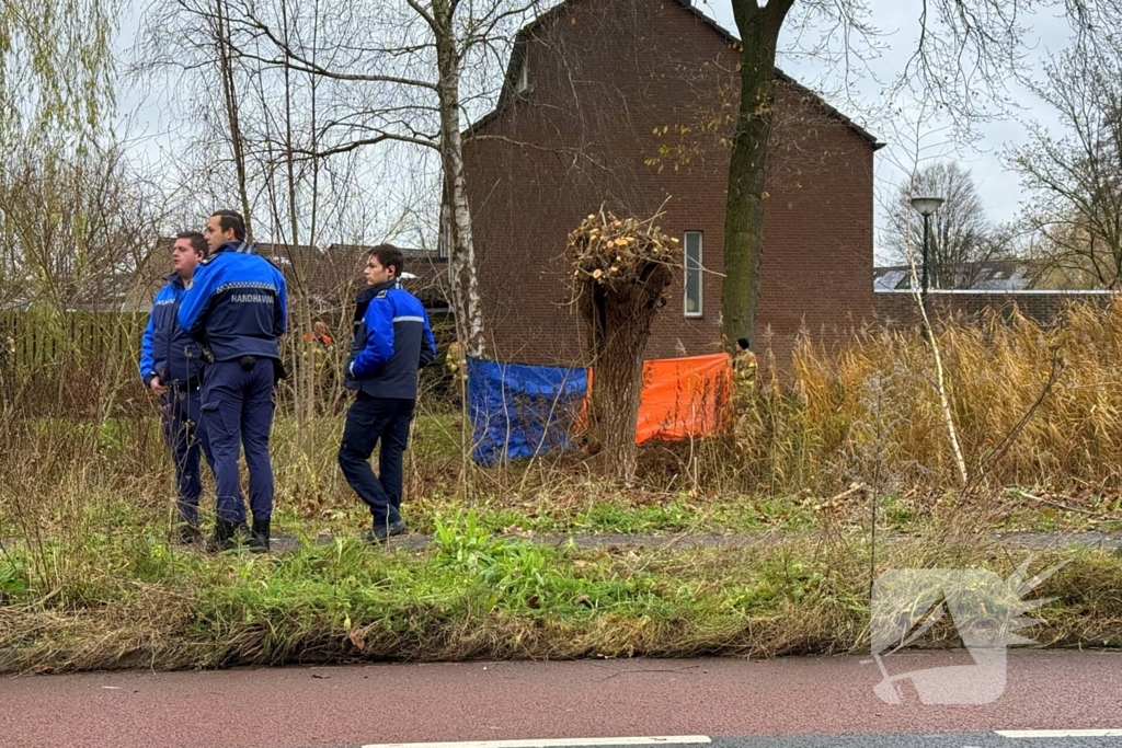 Overleden persoon aangetroffen in water