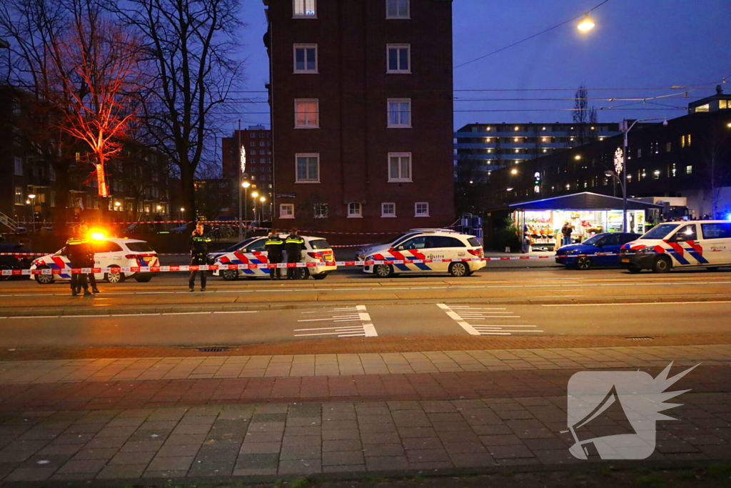 Gewonde bij schietpartij, politie zoekt verdachte