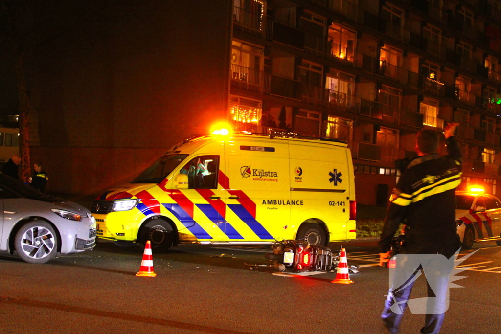 Scooterrijder gewond bij botsing met auto