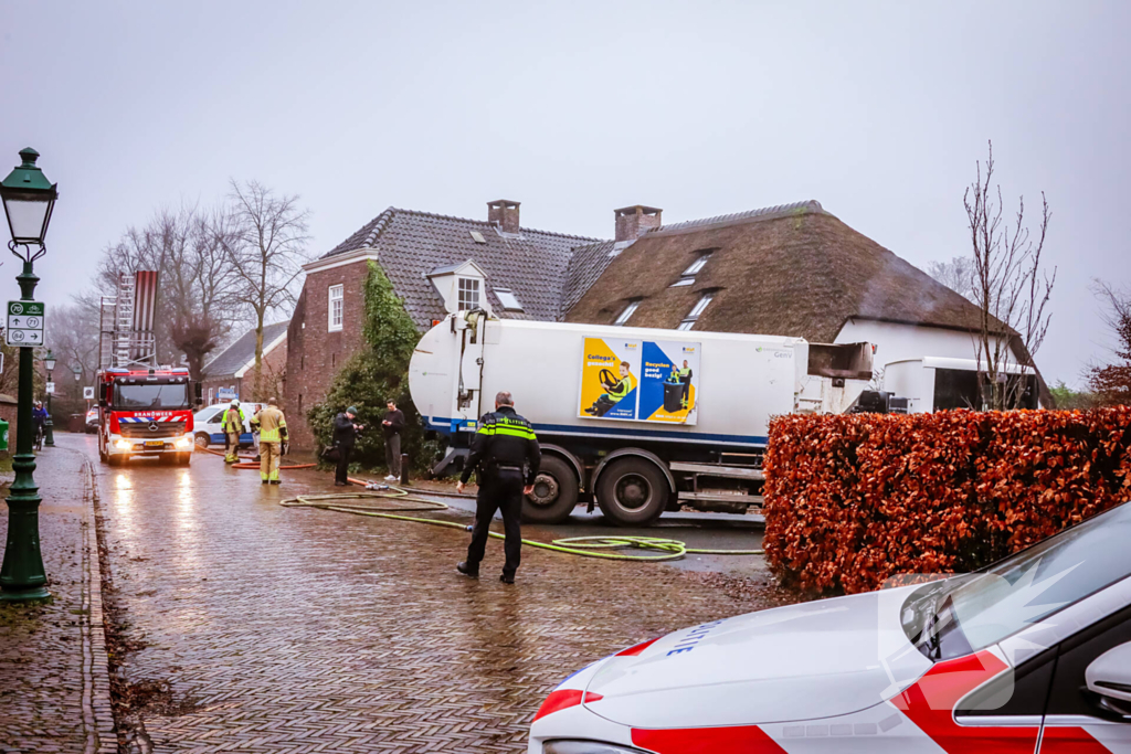 Brand in motor van vrachtwagen