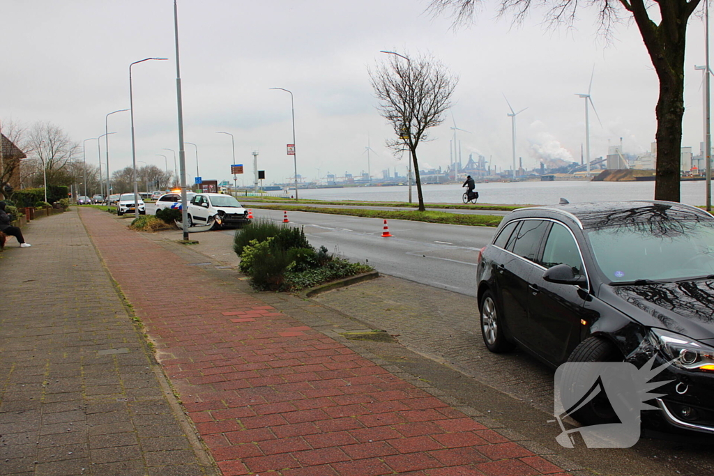 Schade na botsing personenauto's