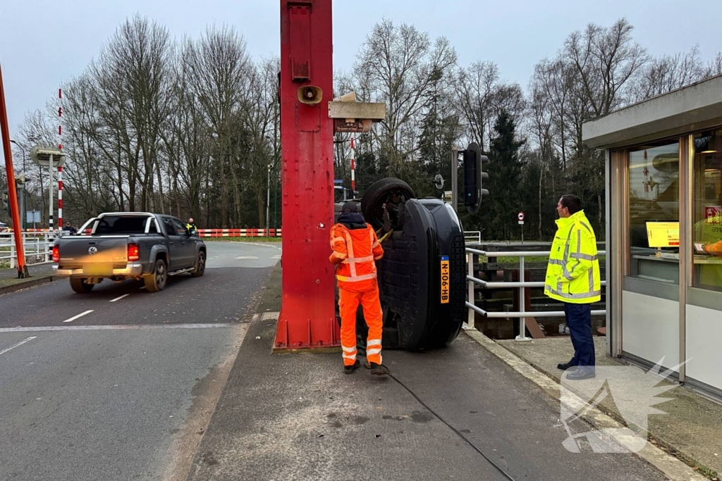 Paniekmanoeuvre leidt tot ongeval op ophaalbrug