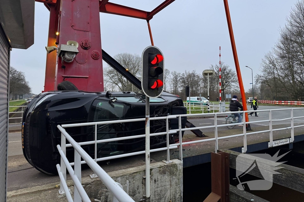 Paniekmanoeuvre leidt tot ongeval op ophaalbrug