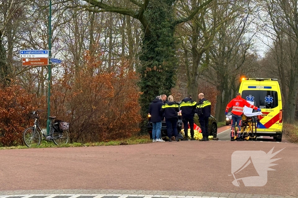 Fietser gewond bij botsing met auto