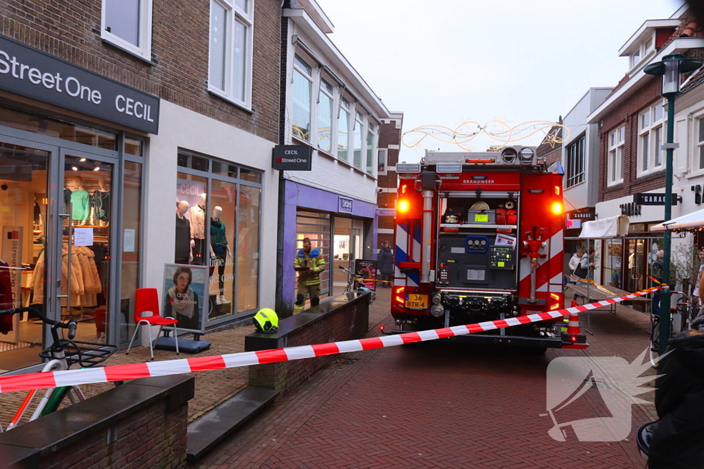 Drukke winkelstraat afgesloten wegens gaslucht