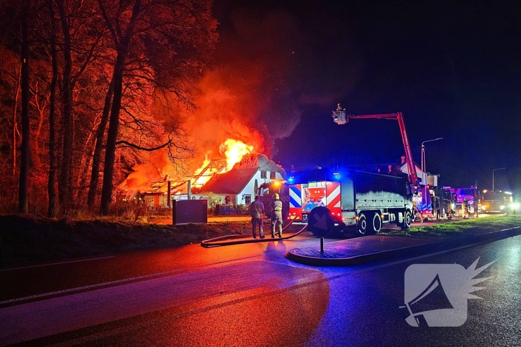 Uitslaande brand verwoest pannenkoekenrestaurant