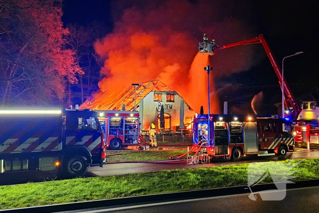 Uitslaande brand verwoest pannenkoekenrestaurant