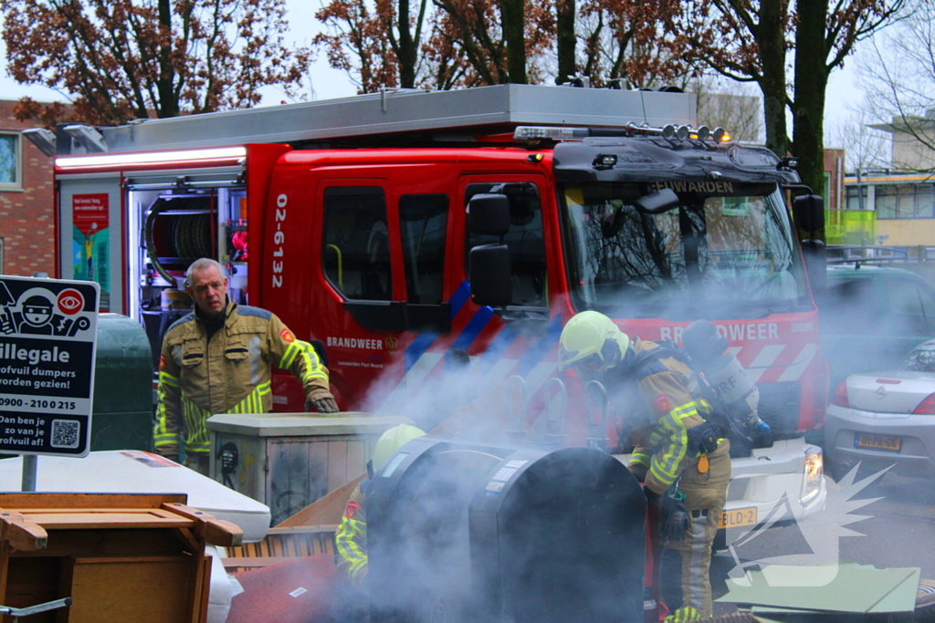 Veel rook bij brand in ondergrondse container