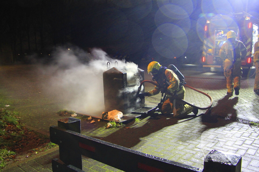 Brand in ondergrondse container gedoofd