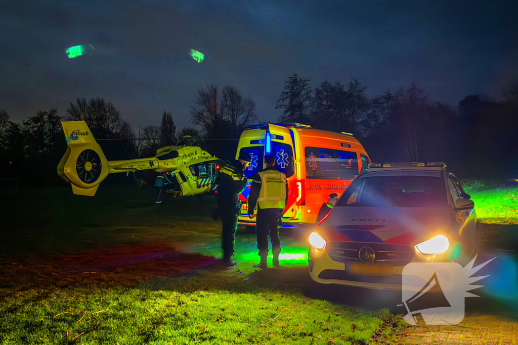 Ambulance helikopter vervoerd patiënt vanaf eilanden