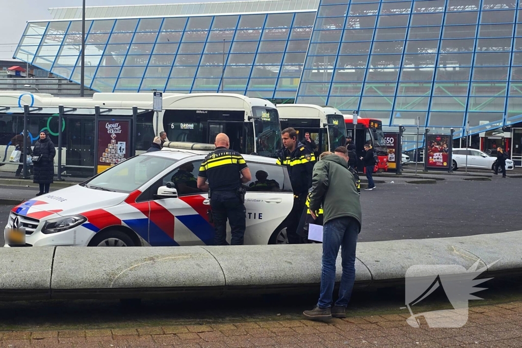 Politie houdt schreeuwende man aan in centrum