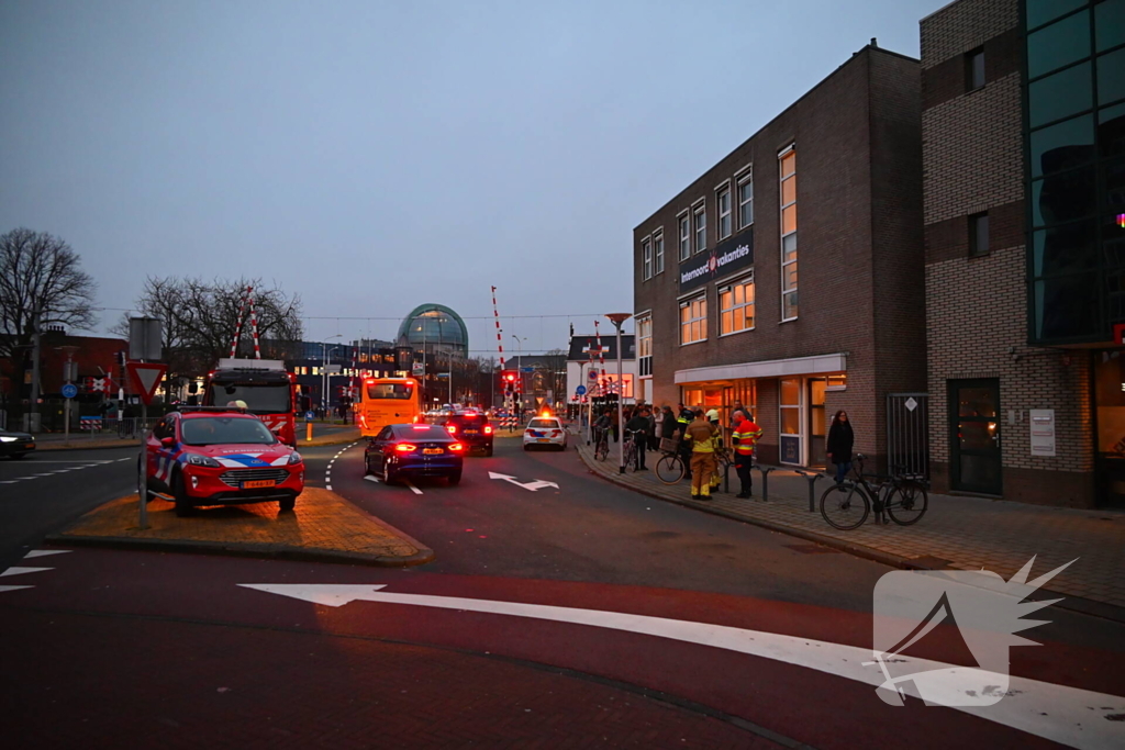 Brandweer onderzoekt gaslucht in reisbureau