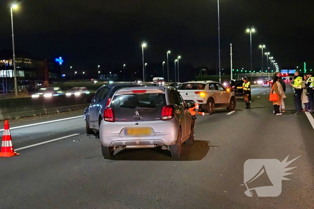 Drie voertuigen betrokken bij kop-staartaanrijding